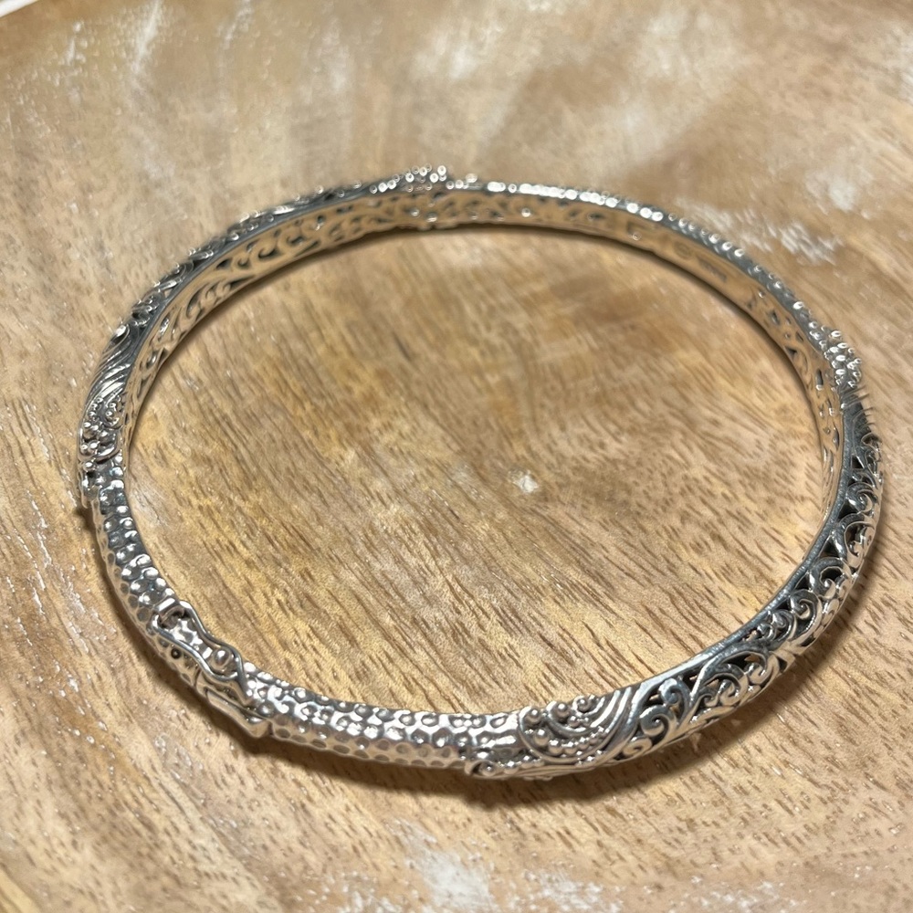 Sarda Artisan Sterling Silver Cut Out Filigree Scroll Hinged Bangle - Picture 6 of 16